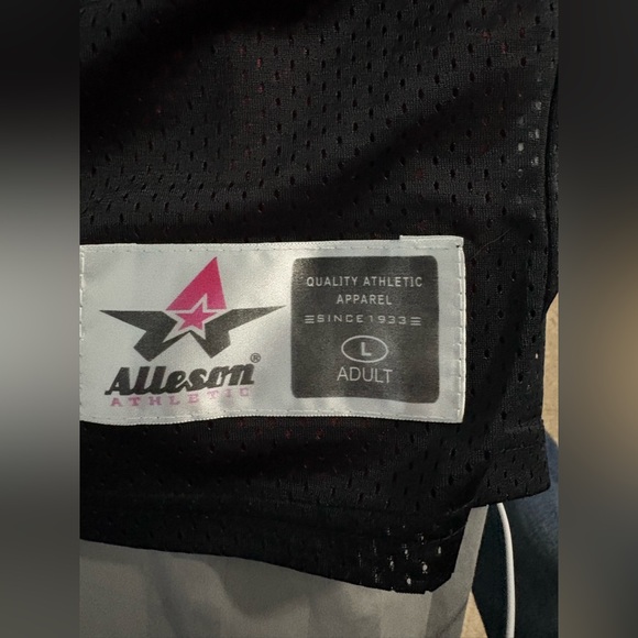 Basketball Jersey Reversal- Men’s Size: Large - Picture 3 of 3